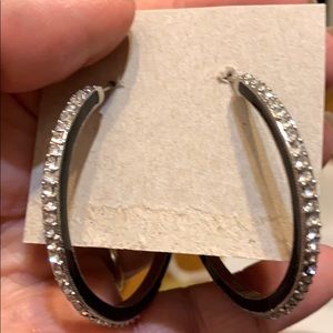 Large hoop earrings with crystals on silver/black